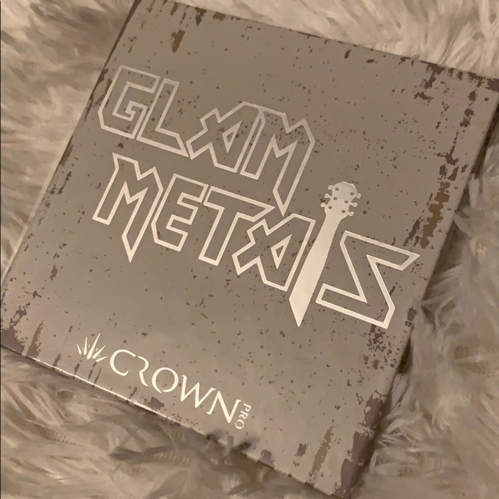 Crown Glam Metals Eyeshadow Palette - Picture 2 of 4